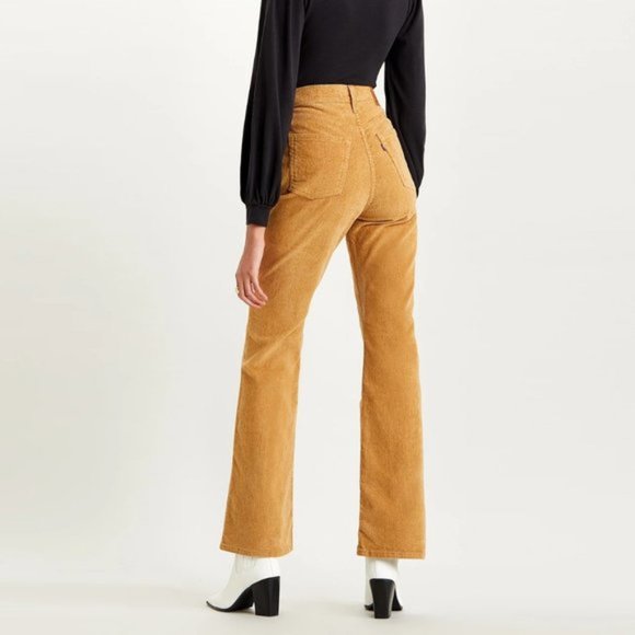 NWT Levi's Ribcage Bootcut Cords in Iced Coffee - Picture 3 of 5